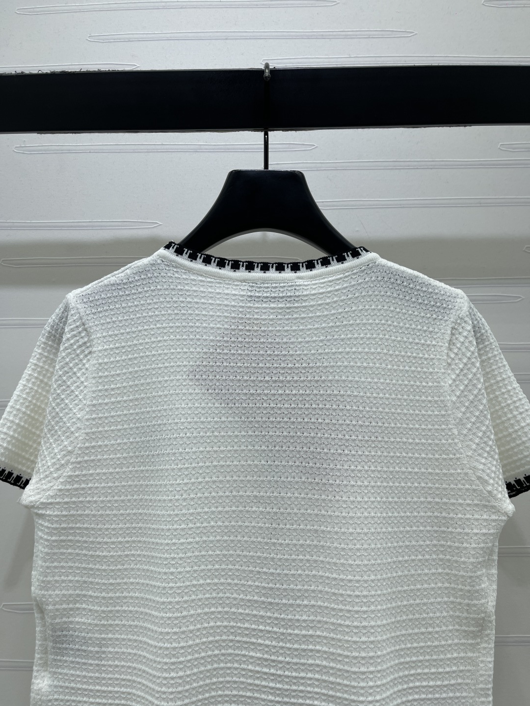 Women's short sleeves